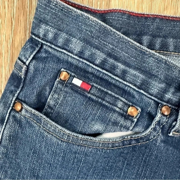 Tommy Hilfiger Faded Dark Wash Bootcut Jeans Size 8 GUC - Picture 8 of 10